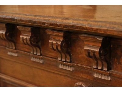 Credenza 