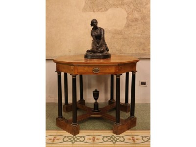 Tavolo Ottagonale